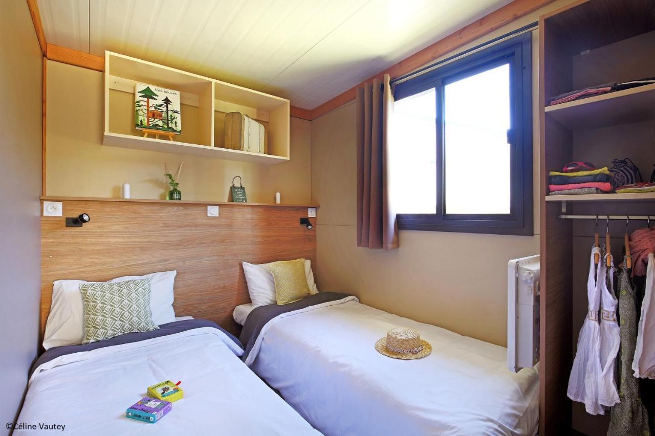 Camping Des Loisirs Evron Ξενοδοχείο Εξωτερικό φωτογραφία