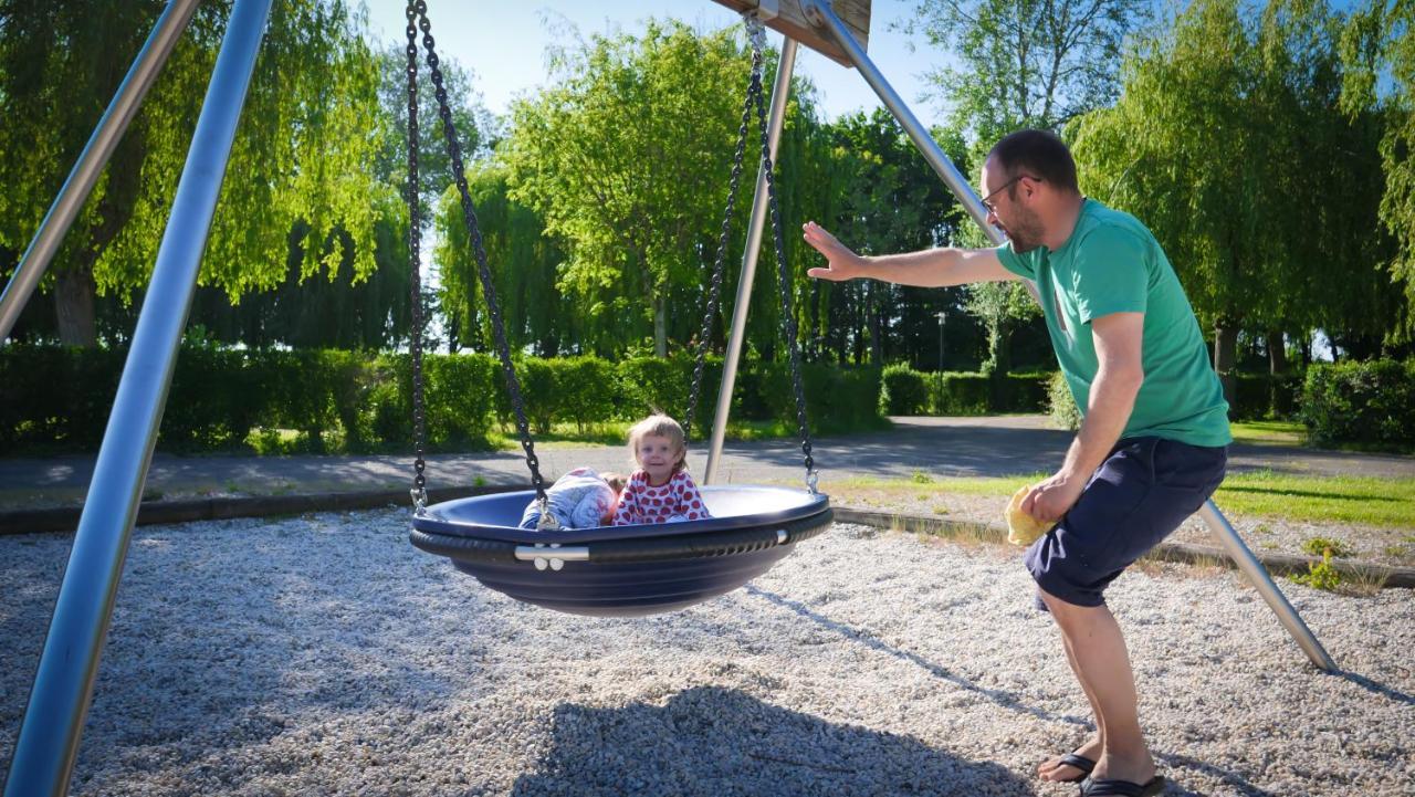 Camping Des Loisirs Evron Ξενοδοχείο Εξωτερικό φωτογραφία