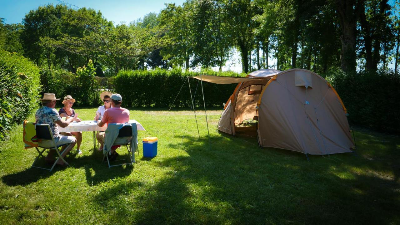 Camping Des Loisirs Evron Ξενοδοχείο Εξωτερικό φωτογραφία